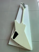 ESP Snakebyte Electric Guitar, Peach Blossom Wood Body, Mahogany Fretboard, 22 Frets Guitar AA - Image 3