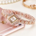 Analog stylish elegant watch for women - Rose gold - Image 3