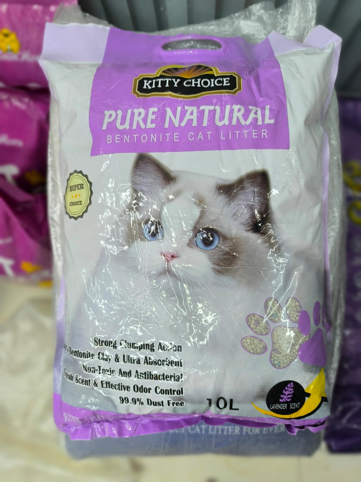 c98c0f8e33ee12280f23823bfe885998 Kitty Choice Pure Natural Bentonite Cat Litter, Super Clumping & Ultra Absorbent, Lavender Scent - 10L - Image 1